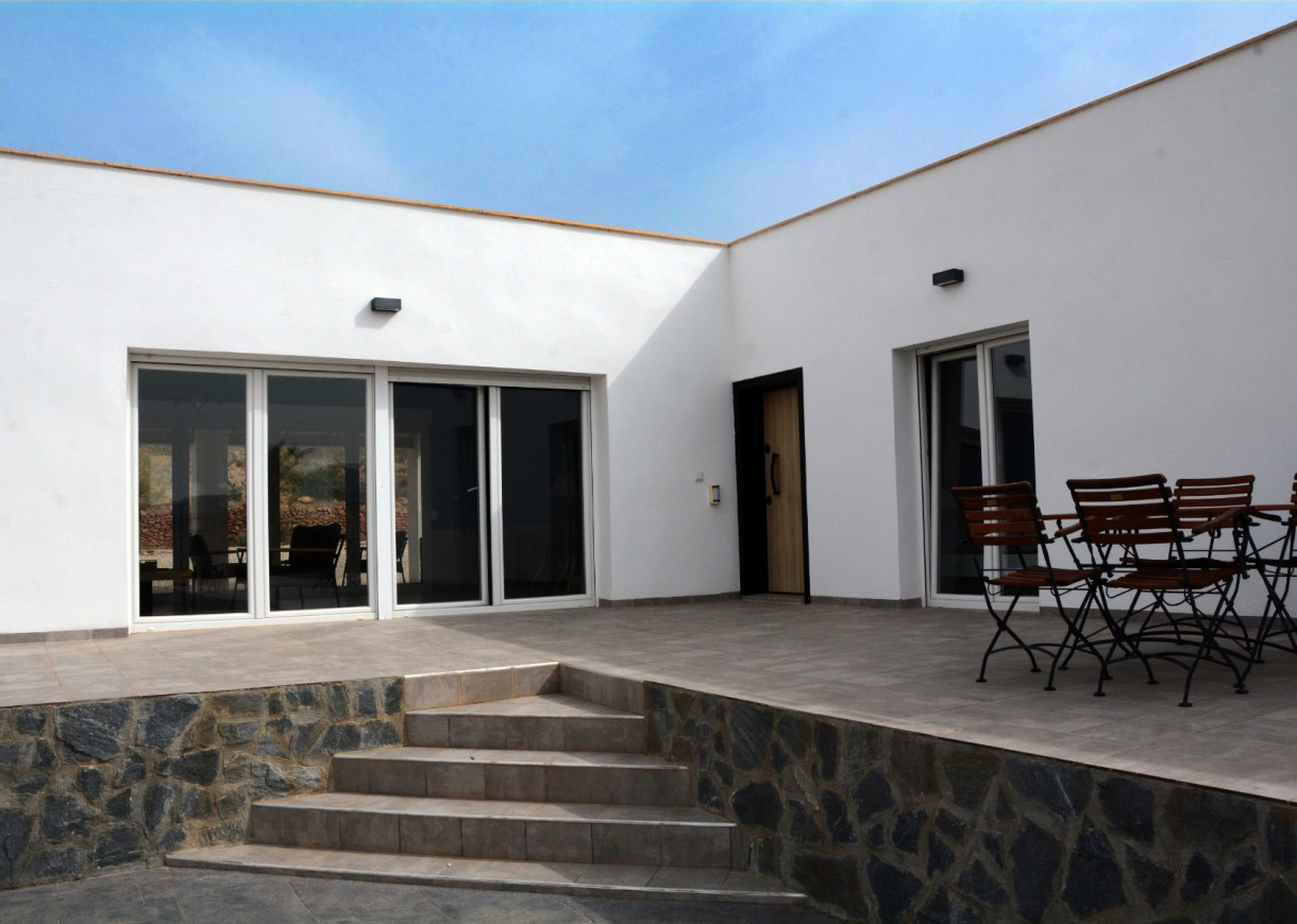 Resale - Finca / Country Property - Macisvenda