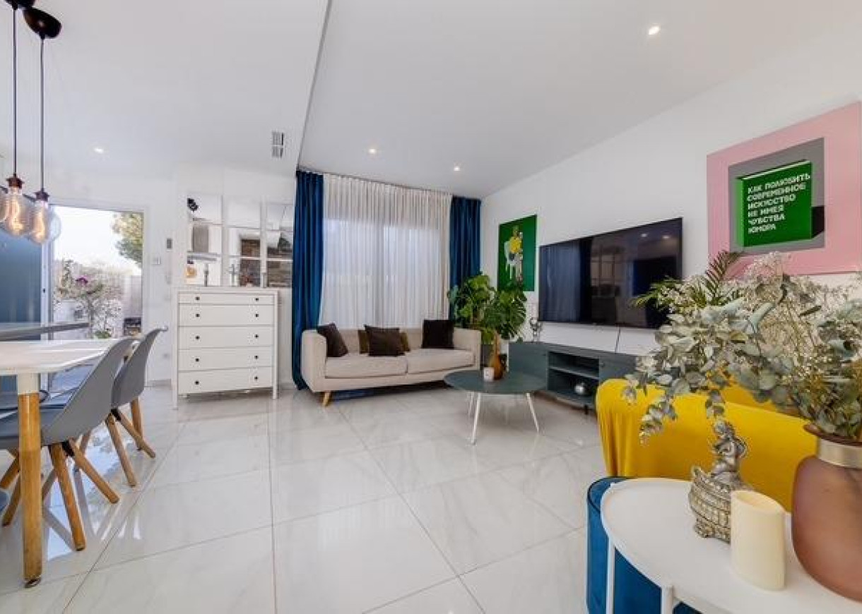 Resale - Terraced house - Orihuela Costa - Las Filipinas