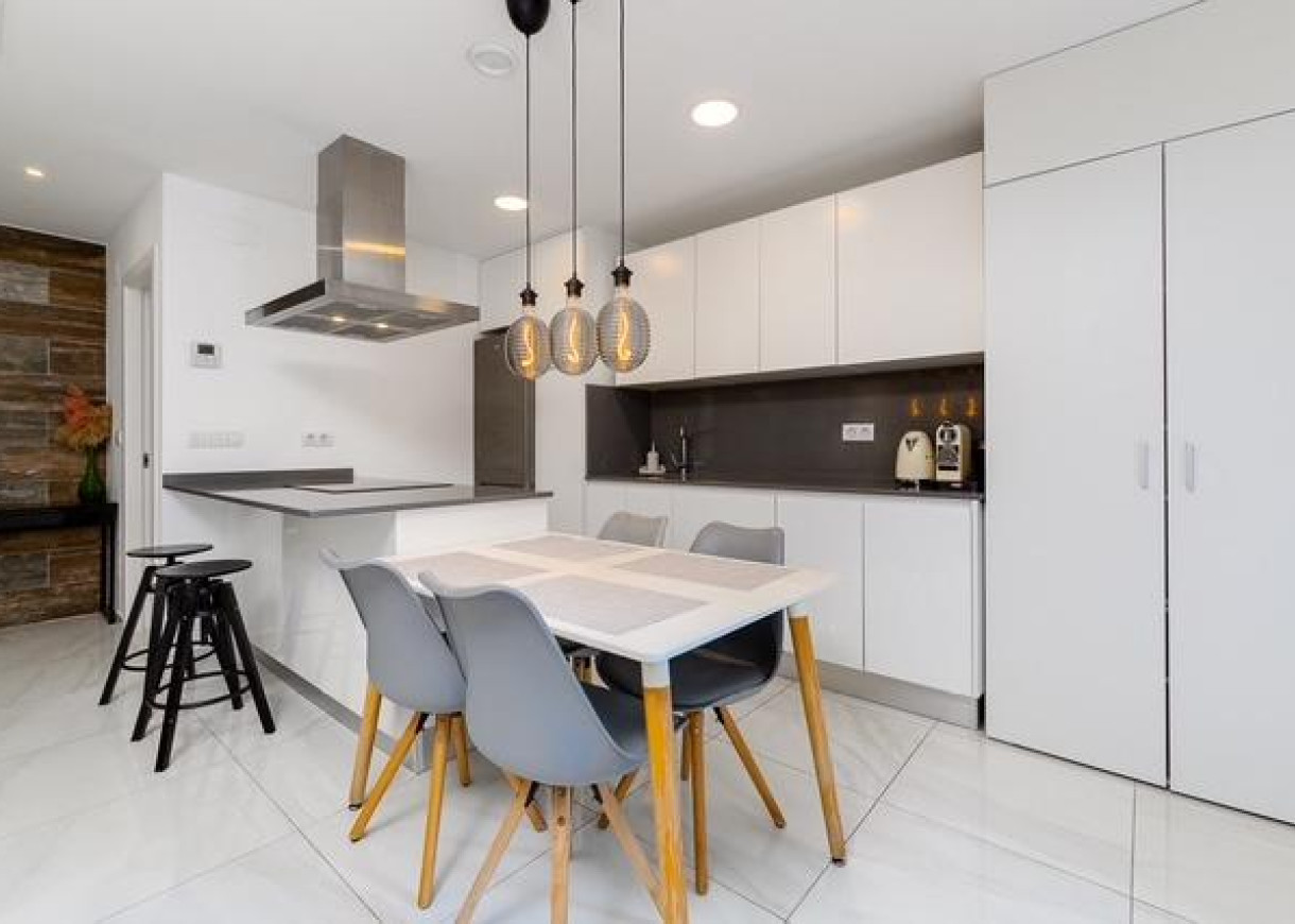 Resale - Terraced house - Orihuela Costa - Las Filipinas