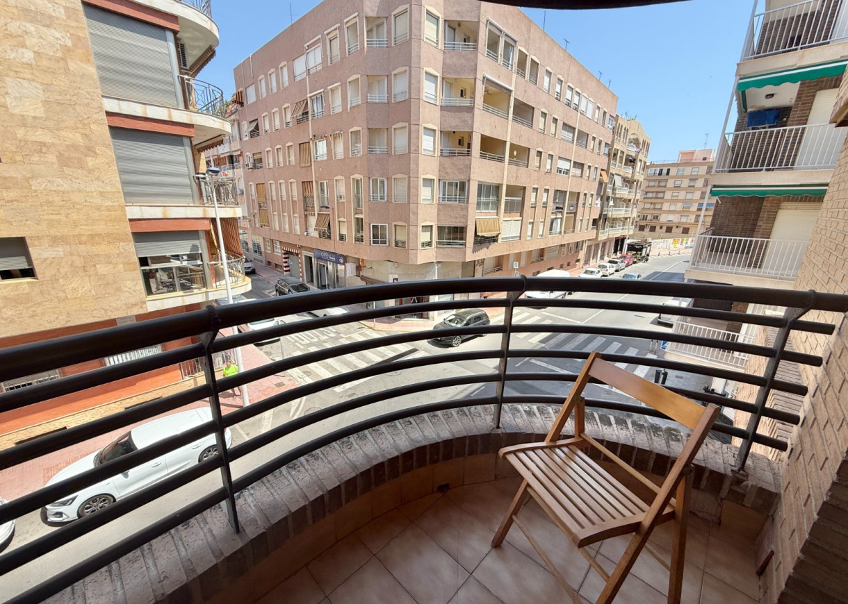 Resale - Apartment - Torrevieja - Playa del Cura