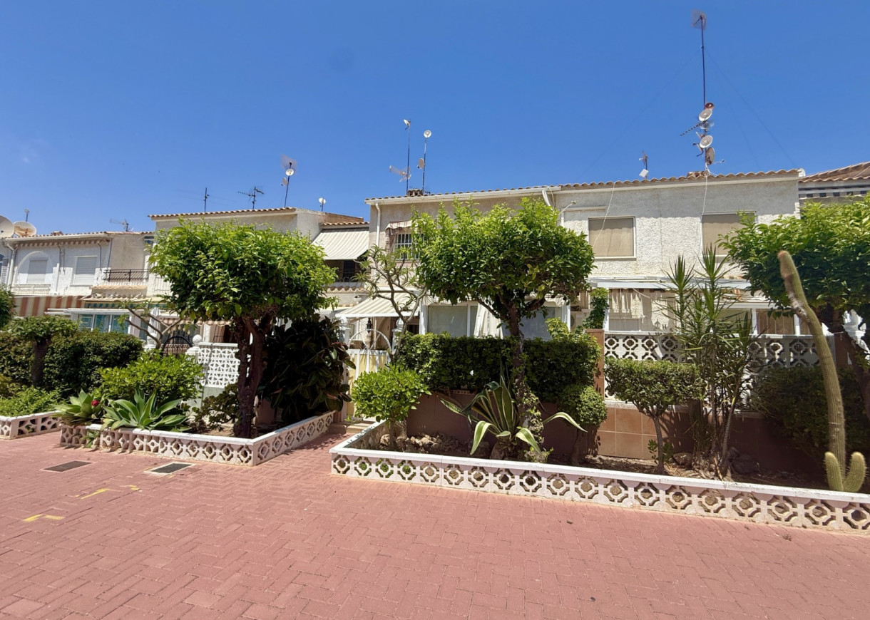Resale - Townhouse - Torrevieja - El Acequión - Los Náufragos