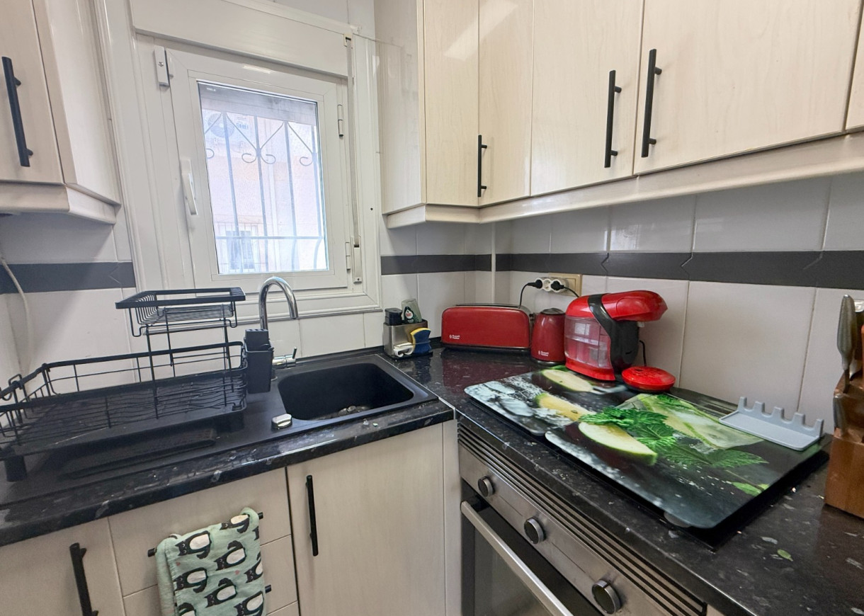 Resale - Apartment - Torrevieja - Aguas Nuevas