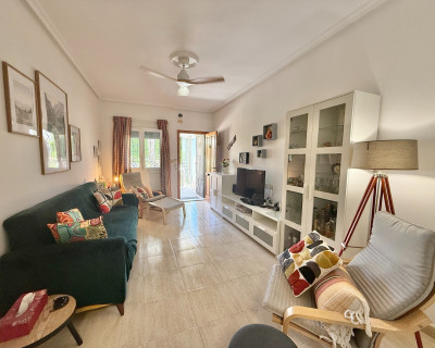 Resale - Apartment - Torrevieja - Aguas Nuevas