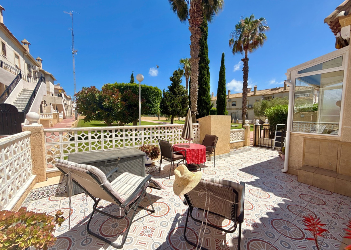 Resale - Apartment - Torrevieja - Aguas Nuevas