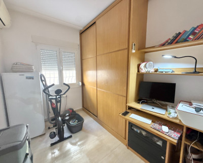 Resale - Apartment - Torrevieja - Aguas Nuevas