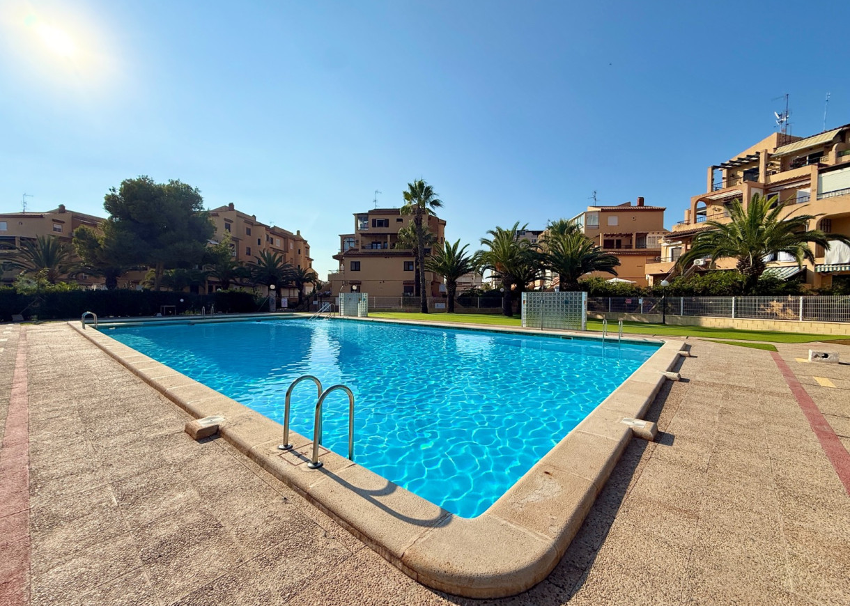 Resale - Apartment - Torrevieja - Torreblanca