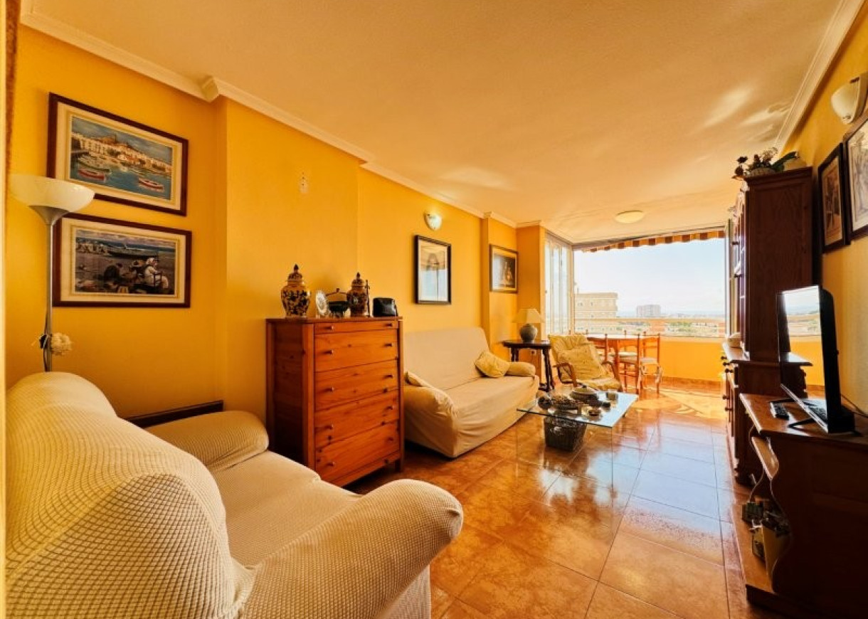Resale - Apartment - Torrevieja - Aguas nuevas 1