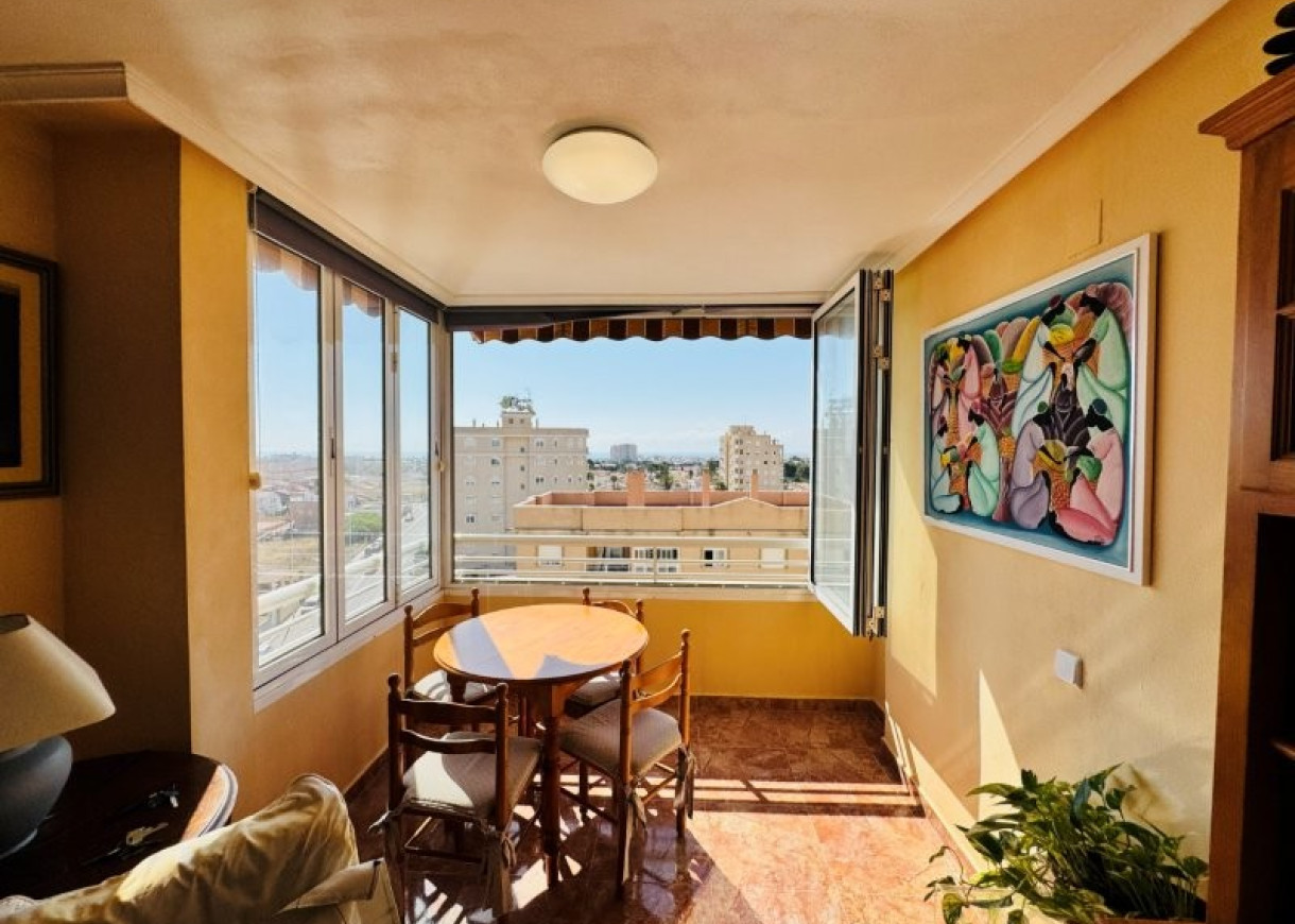 Resale - Apartment - Torrevieja - Aguas nuevas 1