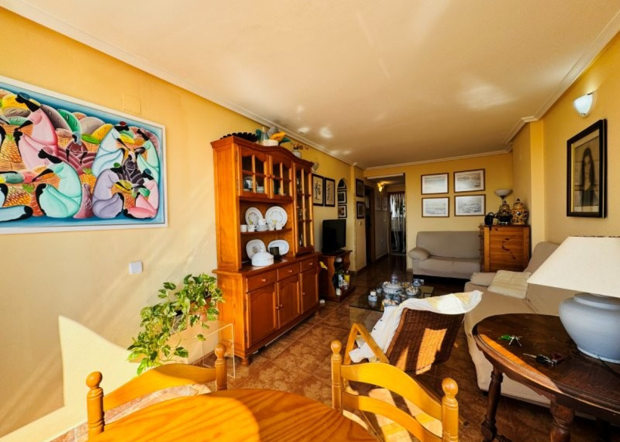 Resale - Apartment - Torrevieja - Aguas nuevas 1