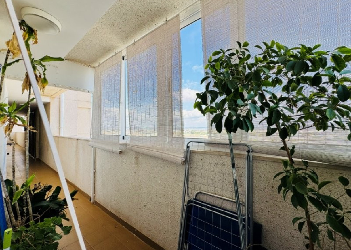 Resale - Apartment - Torrevieja - Aguas nuevas 1