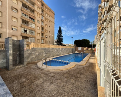 Resale - Apartment - Torrevieja - Aguas nuevas 1