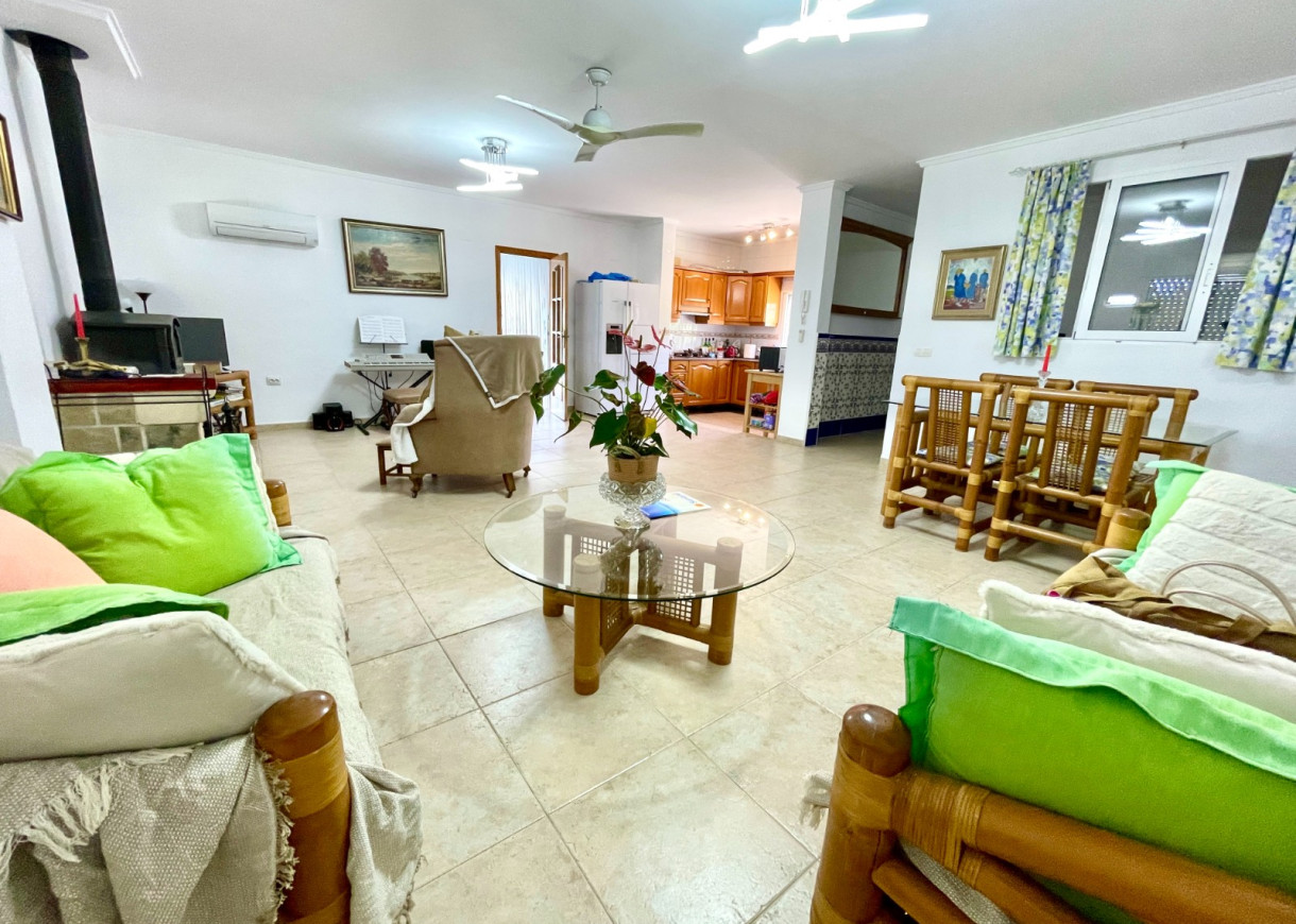 Venta - Chalet - Daya Nueva