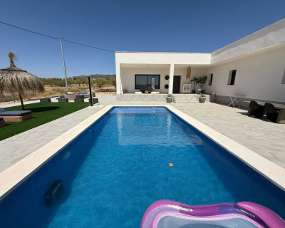 Resale - Villa - Pinoso