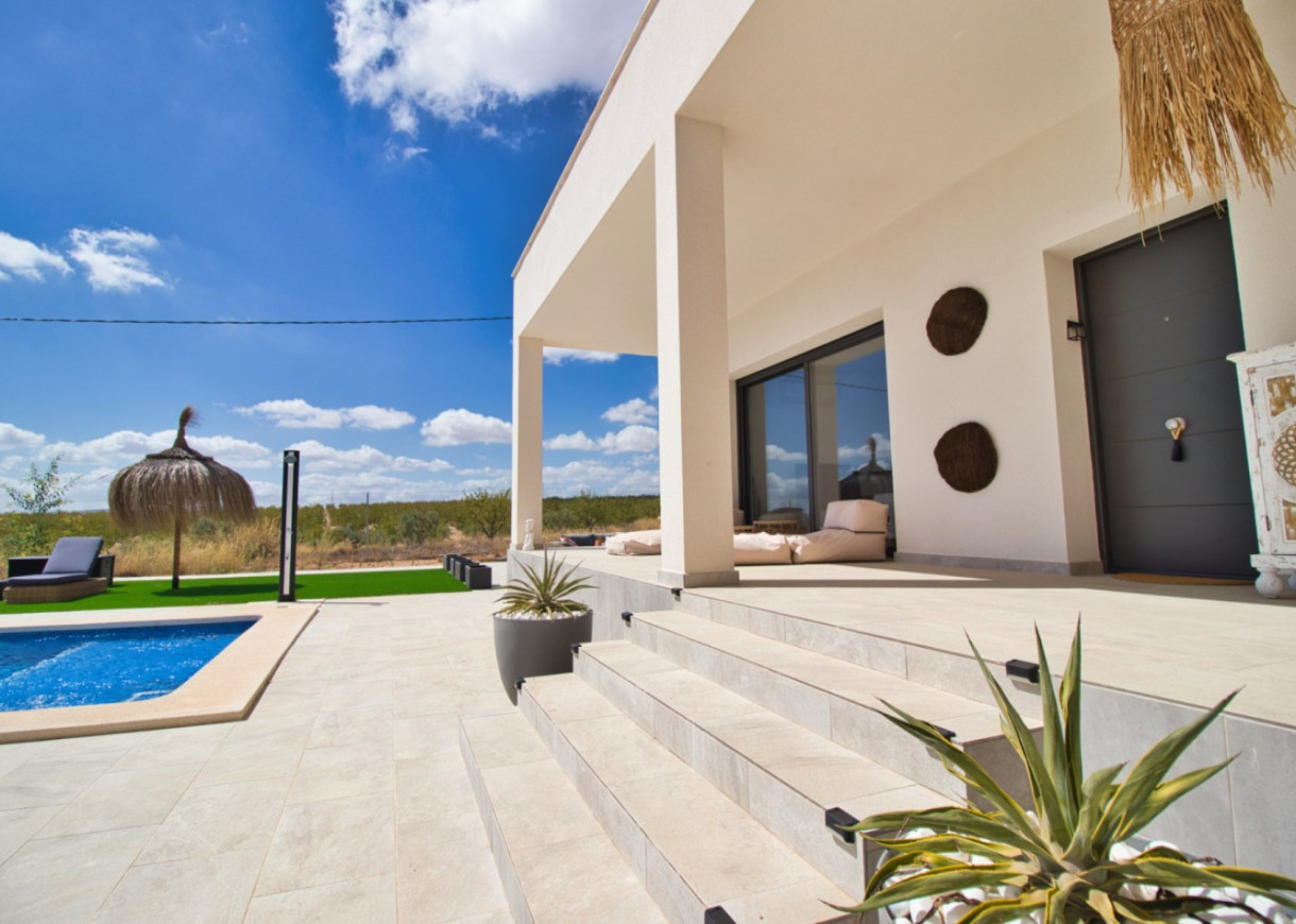 Resale - Villa - Pinoso