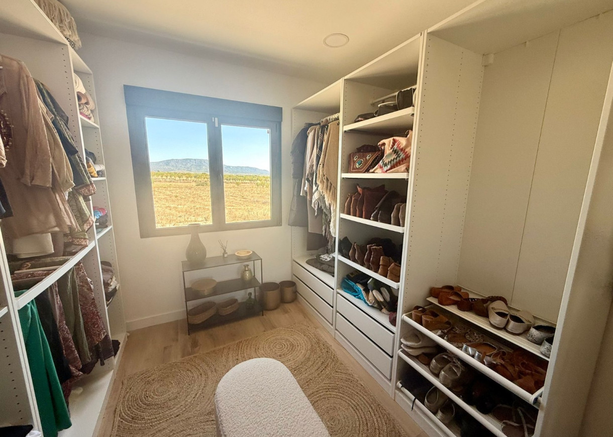 Resale - Villa - Pinoso