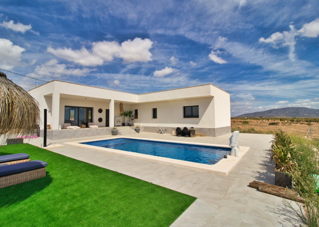Resale - Villa - Pinoso