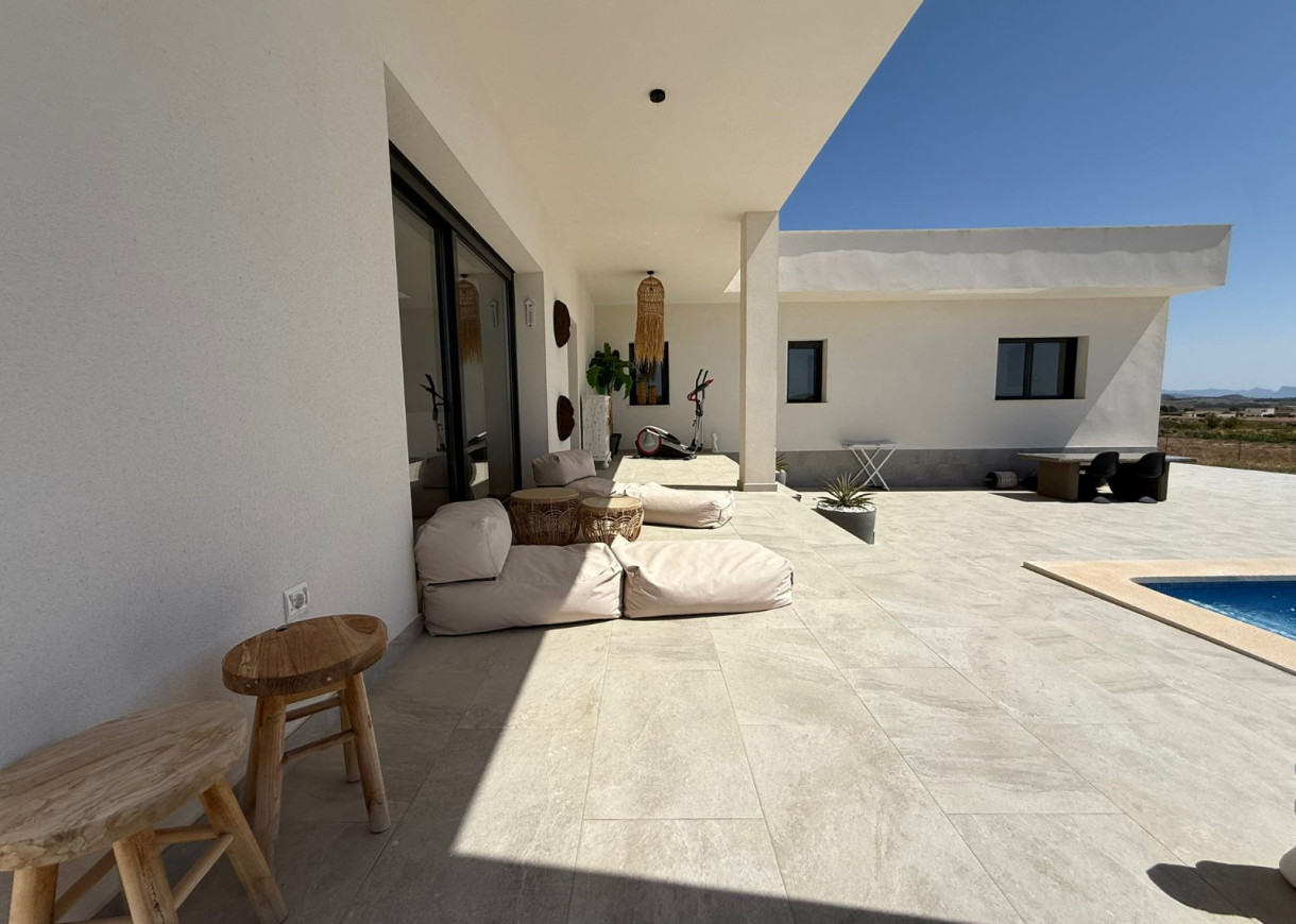 Resale - Villa - Pinoso