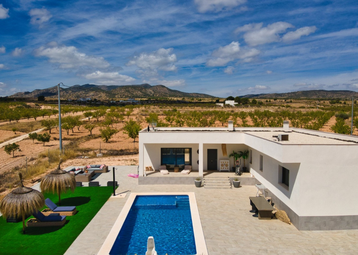 Resale - Villa - Pinoso
