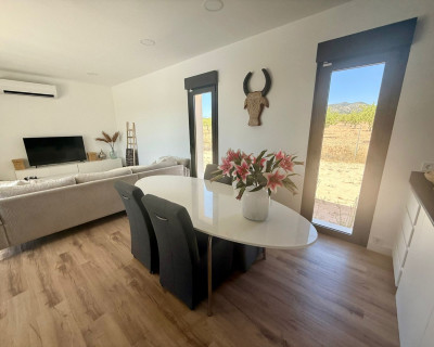 Resale - Villa - Pinoso