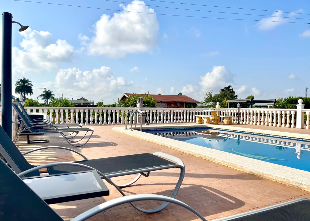 Venta - Chalet - Catral