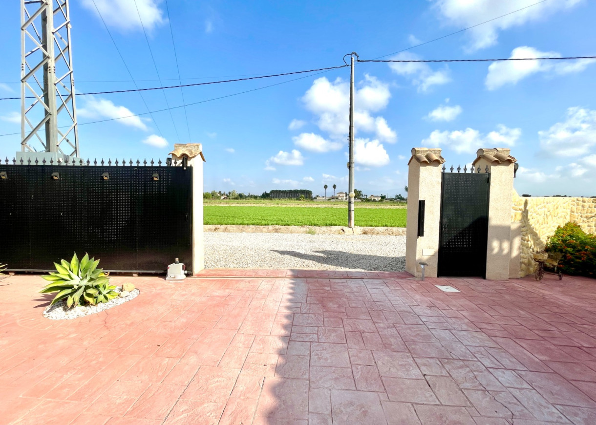 Venta - Chalet - Catral