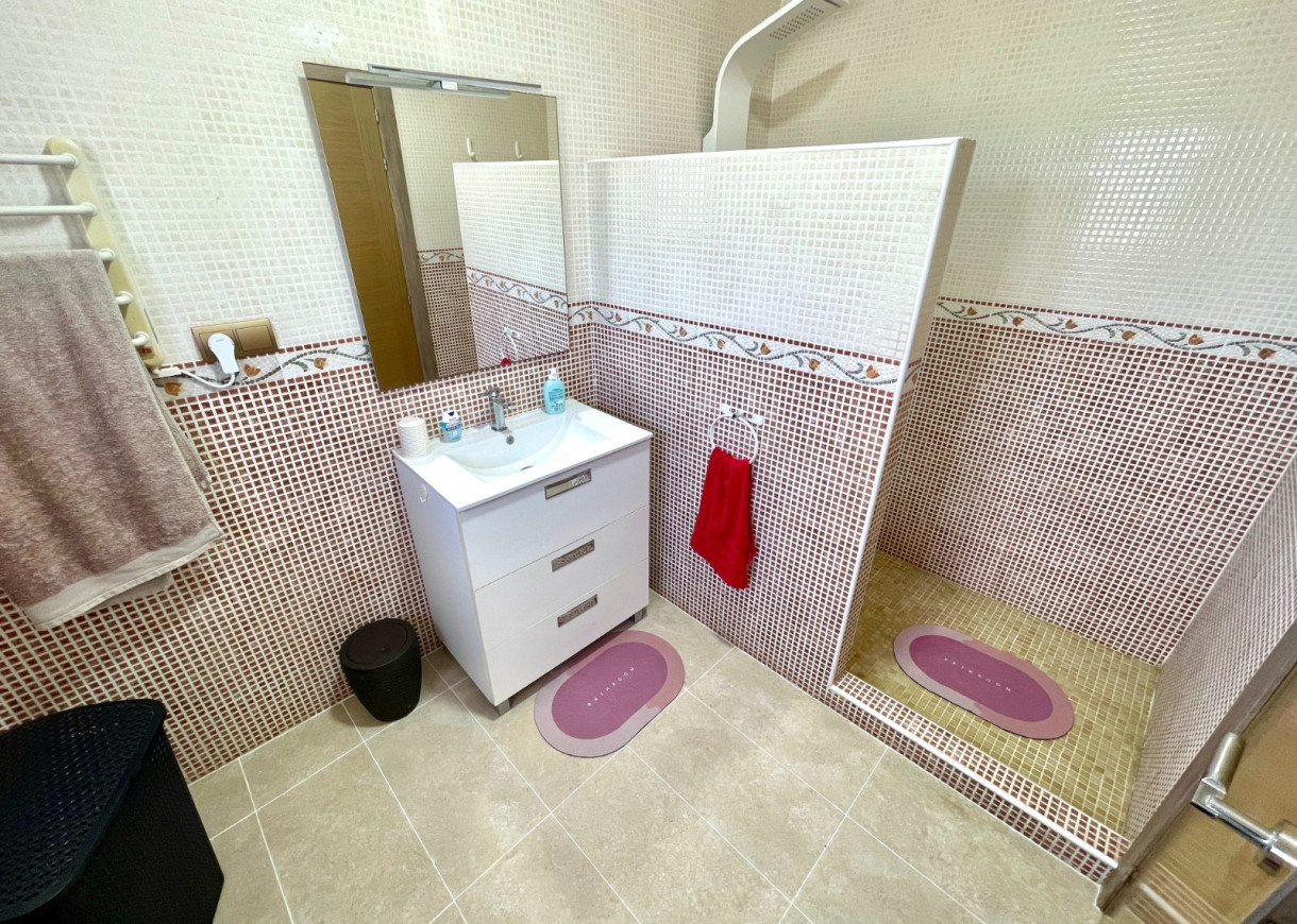 Venta - Chalet - Catral