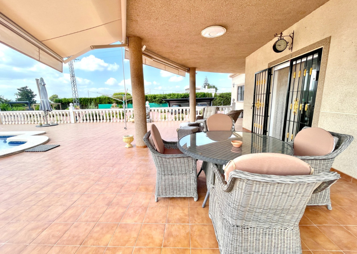 Venta - Chalet - Catral