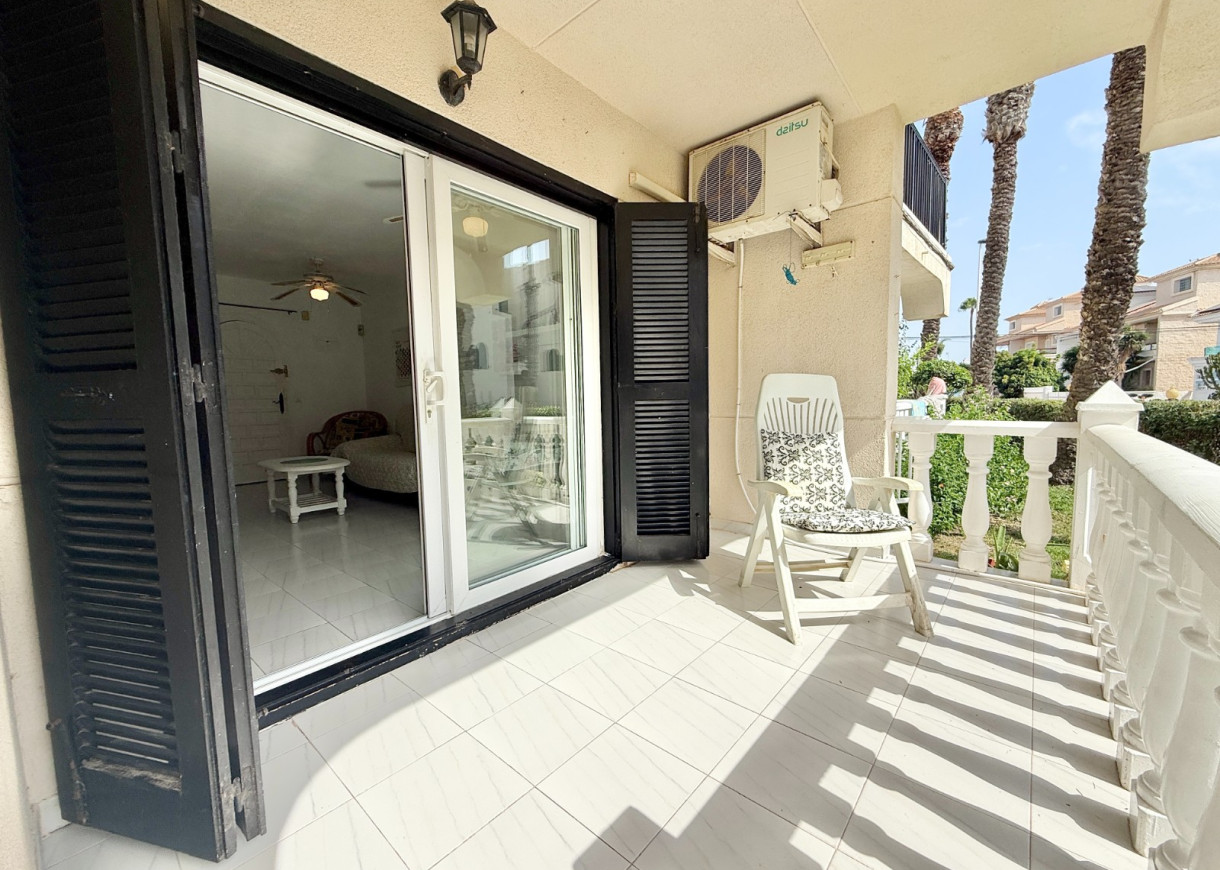 Resale - Apartment - Torrevieja - Torre del moro