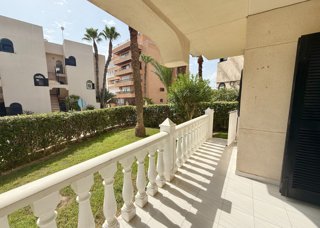 Resale - Apartment - Torrevieja - Torre del moro