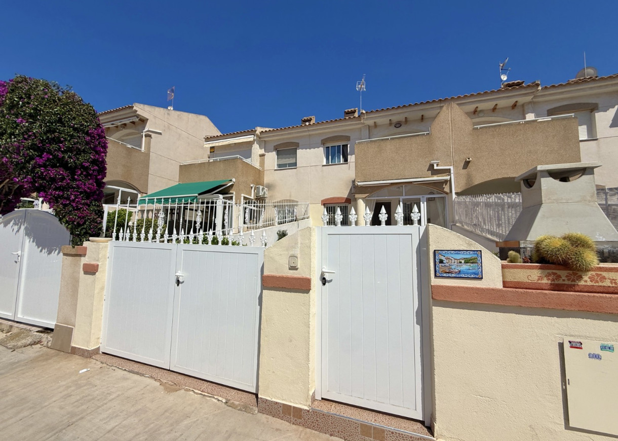 Resale - Lägenhet - Torrevieja - Aguas Nuevas