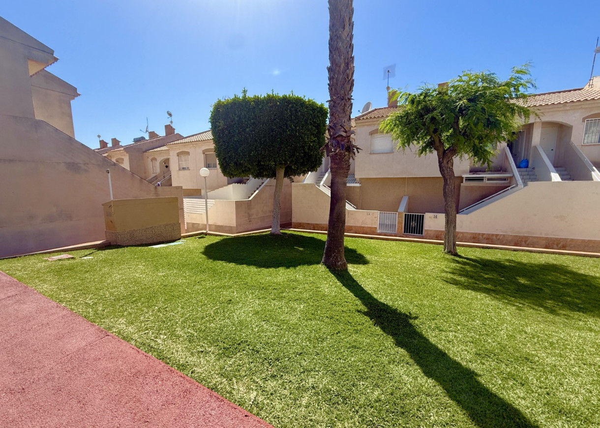 Resale - Lägenhet - Torrevieja - Aguas Nuevas