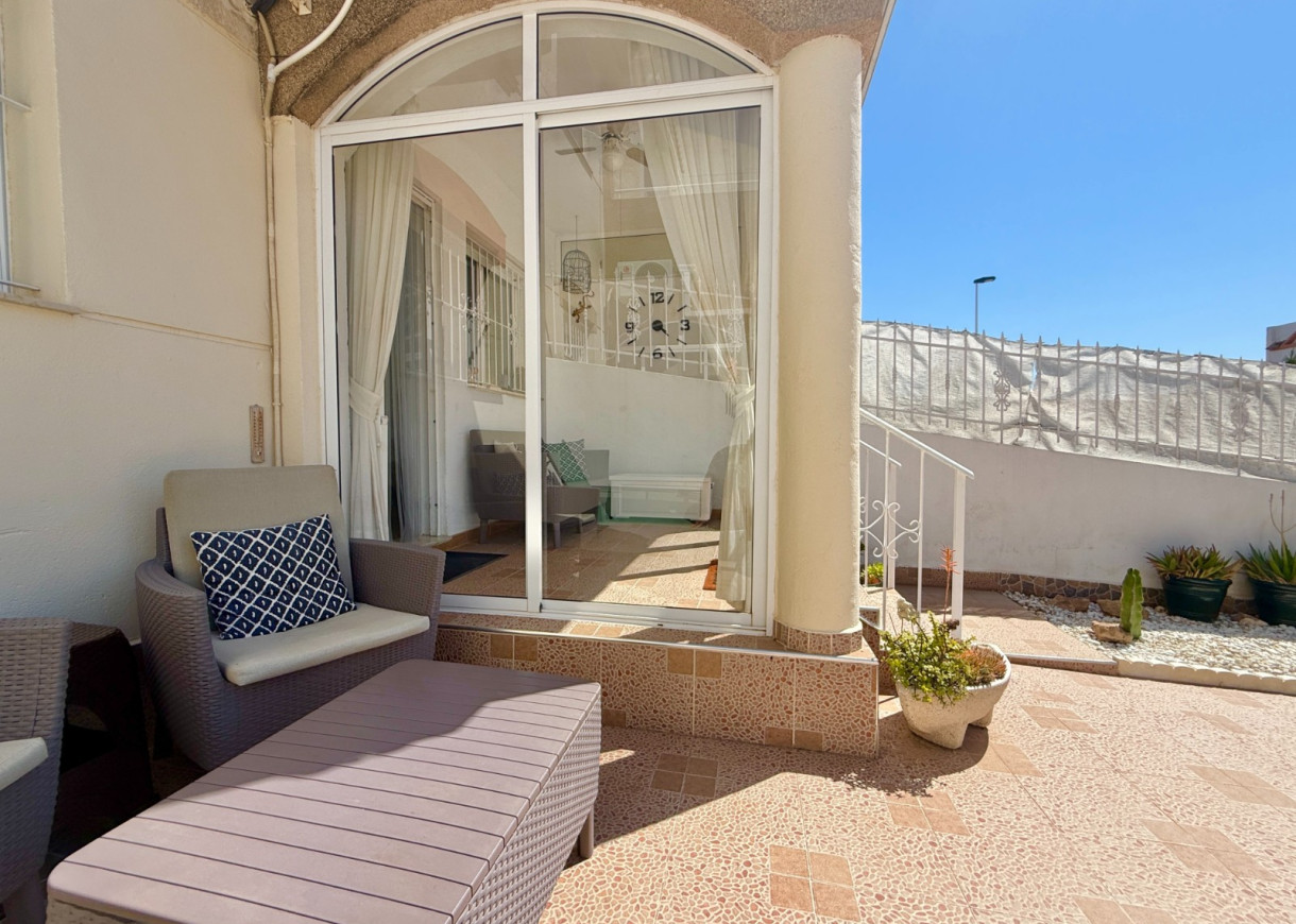 Resale - Lägenhet - Torrevieja - Aguas Nuevas