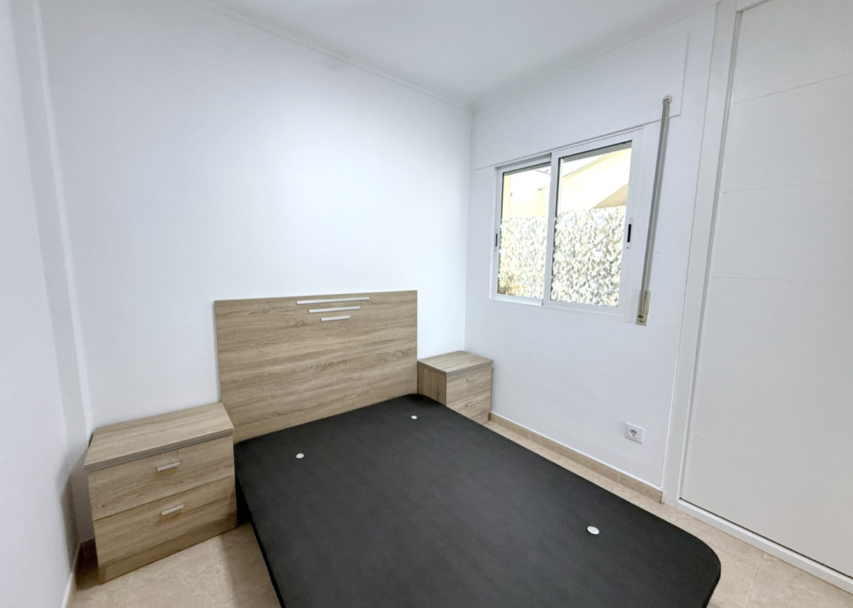 Resale - Lägenhet - Torrevieja - Aguas Nuevas