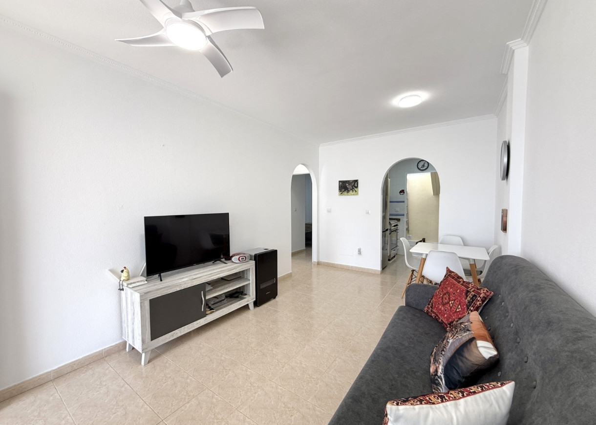 Resale - Lägenhet - Torrevieja - Aguas Nuevas