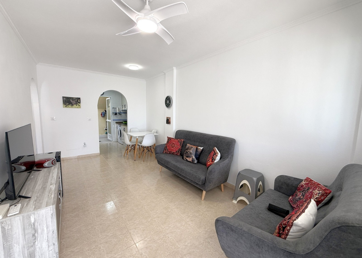 Resale - Lägenhet - Torrevieja - Aguas Nuevas