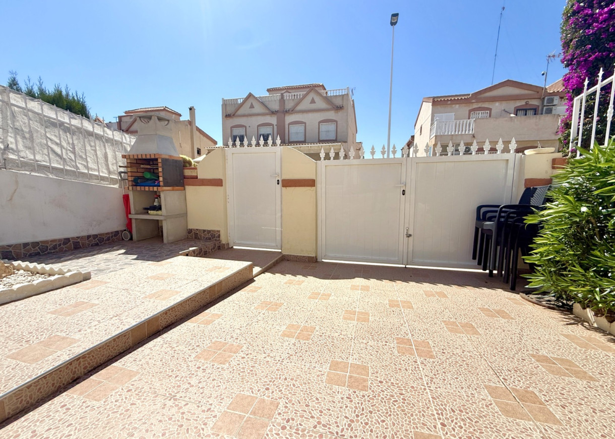 Resale - Lägenhet - Torrevieja - Aguas Nuevas