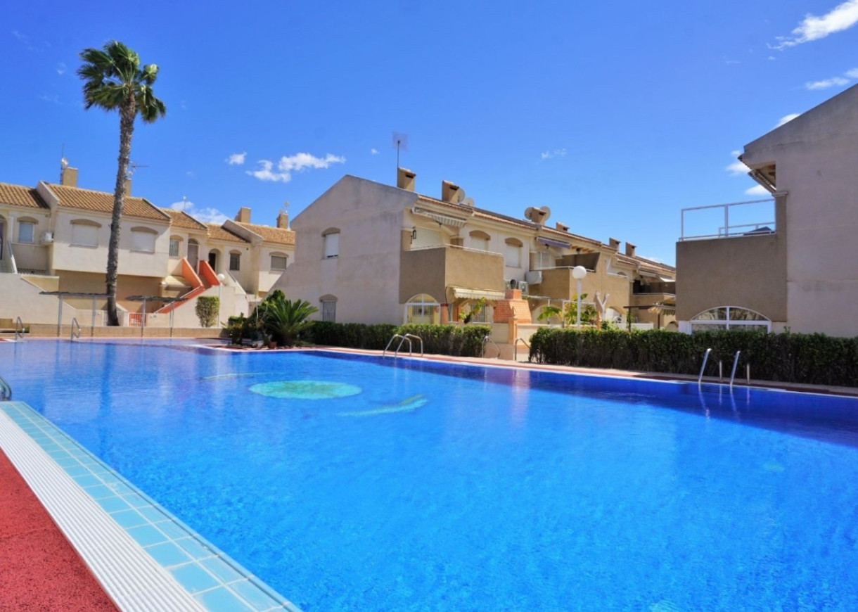 Resale - Lägenhet - Torrevieja - Aguas Nuevas