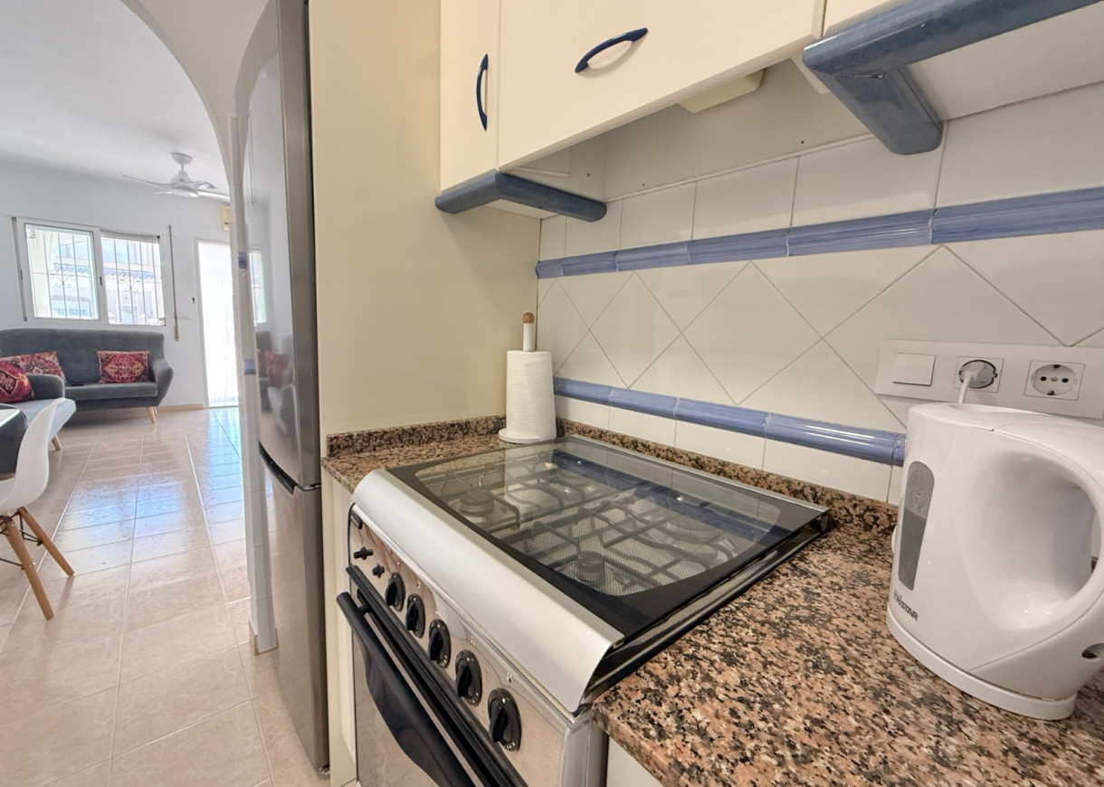 Resale - Lägenhet - Torrevieja - Aguas Nuevas