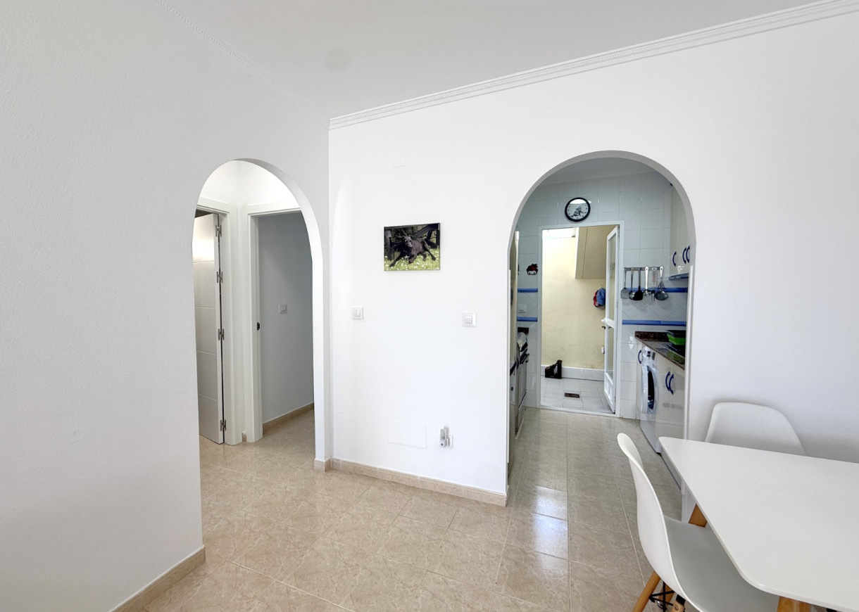 Resale - Lägenhet - Torrevieja - Aguas Nuevas