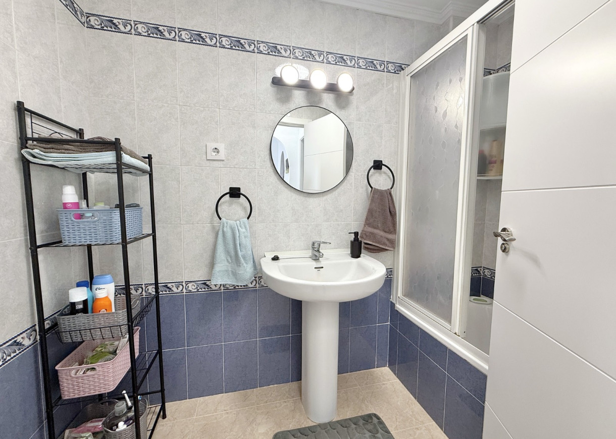Resale - Lägenhet - Torrevieja - Aguas Nuevas