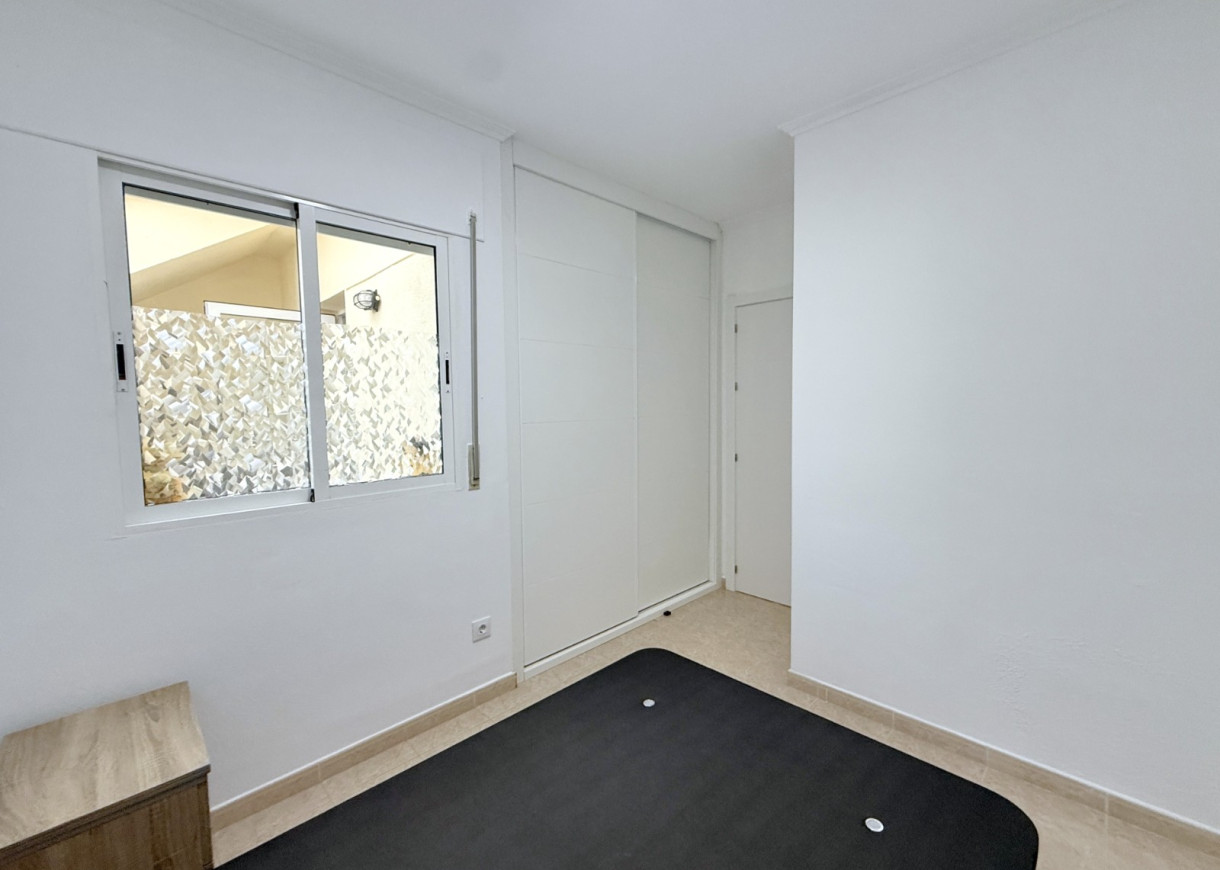 Resale - Lägenhet - Torrevieja - Aguas Nuevas