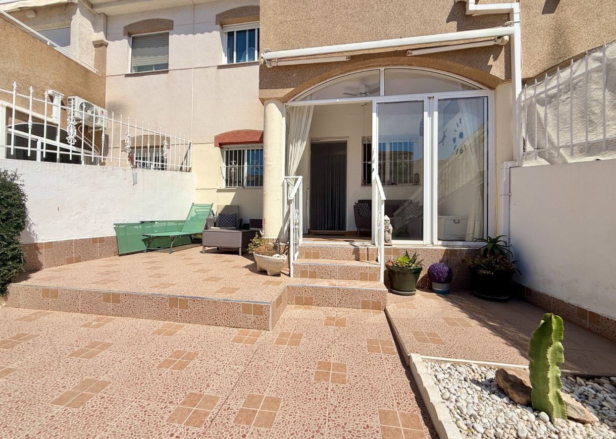 Resale - Lägenhet - Torrevieja - Aguas Nuevas