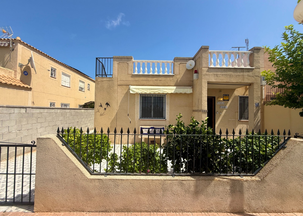 Resale - House - Torrevieja - El limonar