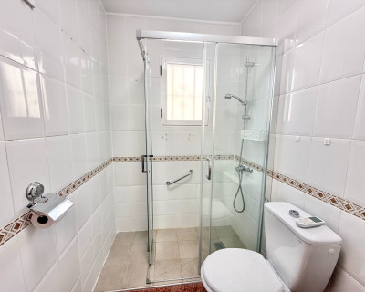 Resale - House - Torrevieja - El limonar