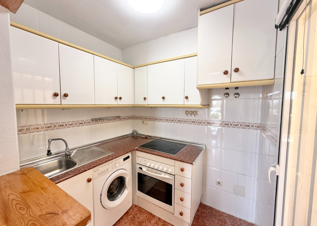 Resale - House - Torrevieja - El limonar