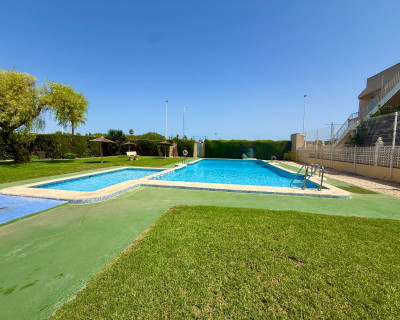 Resale - House - Torrevieja - El limonar