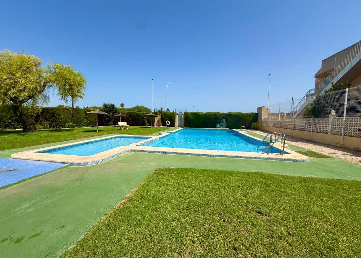 Resale - House - Torrevieja - El limonar