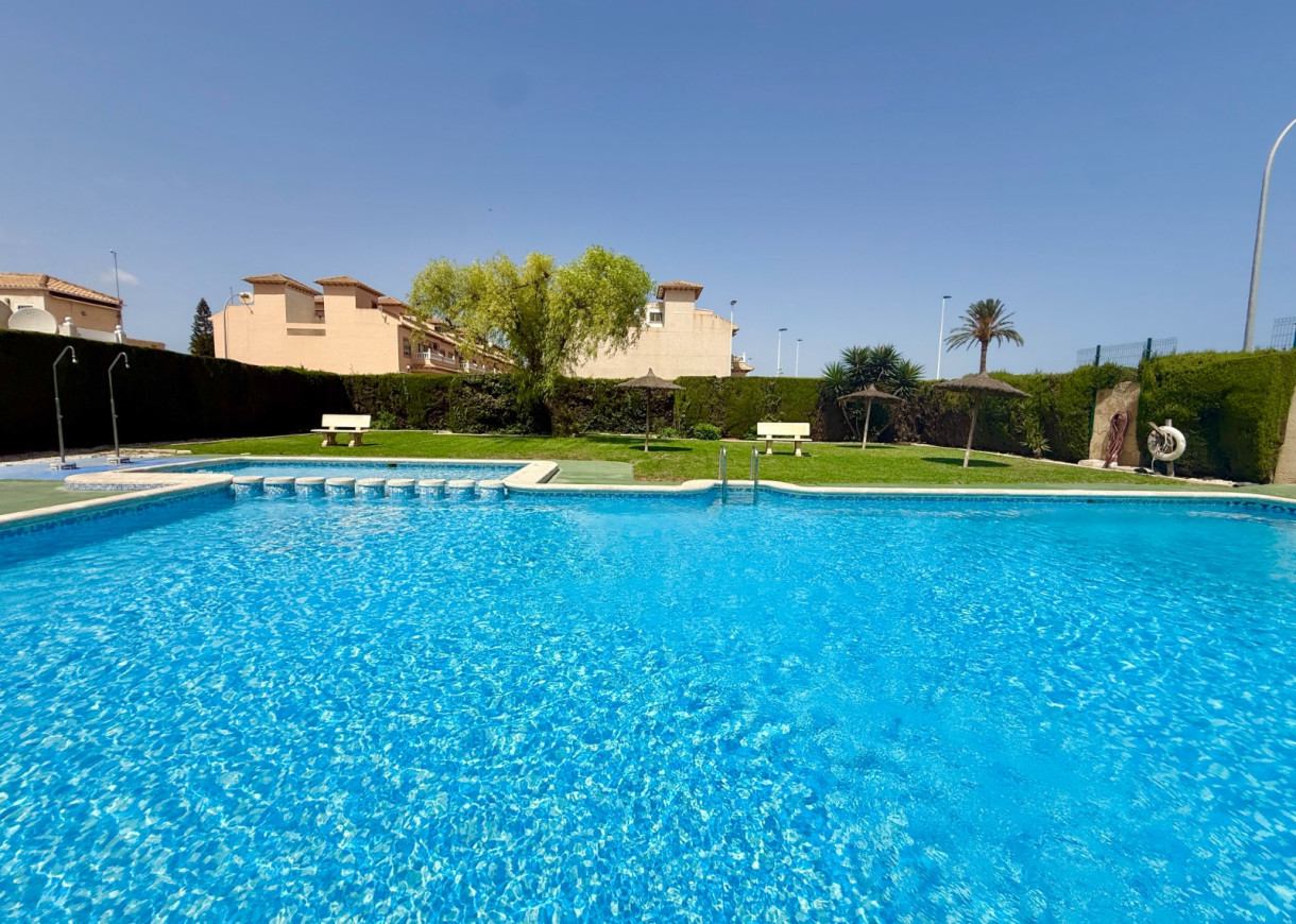 Resale - House - Torrevieja - El limonar