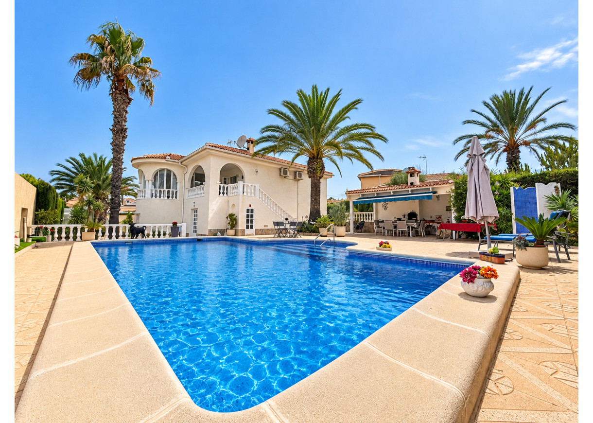 Venta - Chalet - Ciudad Quesada