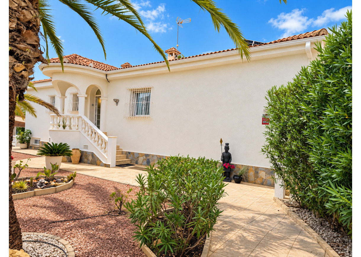 Venta - Chalet - Ciudad Quesada